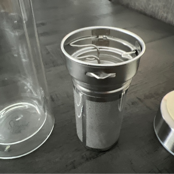 Steeped Tea 16 oz Glass Infuser/Tumbler - Picture 4 of 6